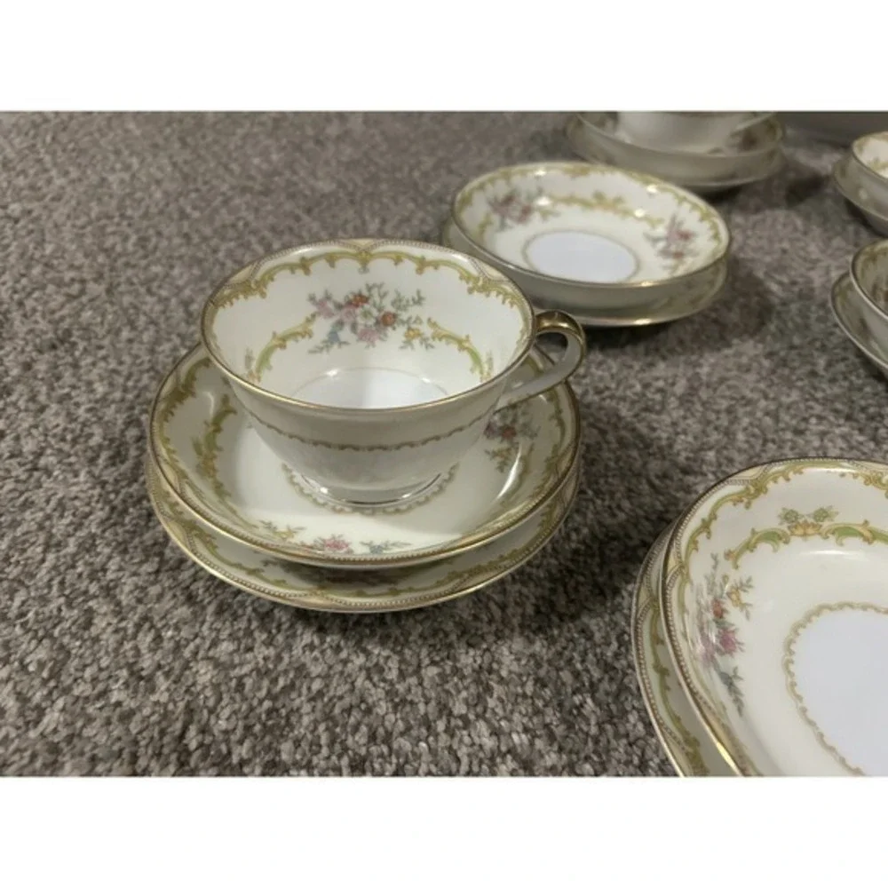 RARE Noritake Japan Dinner Set Hand Painted‎ Floral Golden Trim 28 Piece Gift